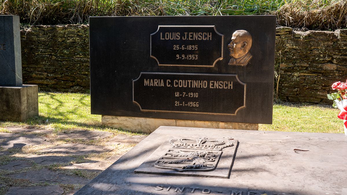 Louis Ensch está sepultado em Monlevade, sob uma campa de aço onde foi esculpido o brasão de armas do Grão-Ducado. 