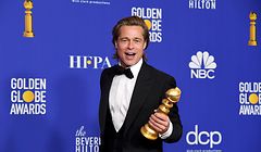 BEVERLY HILLS, CALIFORNIA - JANUARY 05: Brad Pitt, winner of Best Performance by a Supporting Actor in a Motion Picture, poses in the press room during the 77th Annual Golden Globe Awards at The Beverly Hilton Hotel on January 05, 2020 in Beverly Hills, California.   Kevin Winter/Getty Images/AFP
== FOR NEWSPAPERS, INTERNET, TELCOS & TELEVISION USE ONLY ==