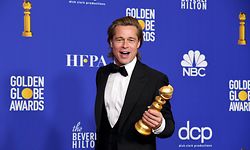 BEVERLY HILLS, CALIFORNIA - JANUARY 05: Brad Pitt, winner of Best Performance by a Supporting Actor in a Motion Picture, poses in the press room during the 77th Annual Golden Globe Awards at The Beverly Hilton Hotel on January 05, 2020 in Beverly Hills, California.   Kevin Winter/Getty Images/AFP
== FOR NEWSPAPERS, INTERNET, TELCOS & TELEVISION USE ONLY ==