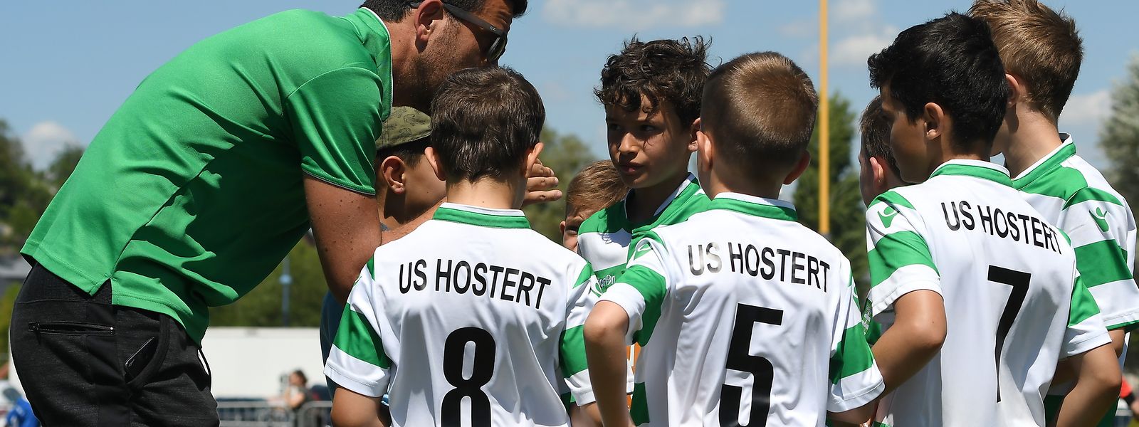 Les jeunes de l'US Hostert briefés.