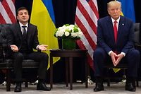 US President Donald Trump and Ukrainian President Volodymyr Zelensky meet in New York on September 25, 2019, on the sidelines of the United Nations General Assembly. (Photo by SAUL LOEB / AFP)