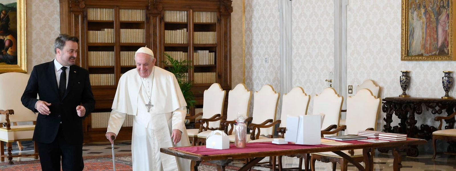 La rencontre entre Xavier Bettel (à g.) et le pape François au Vatican a été «cordiale».