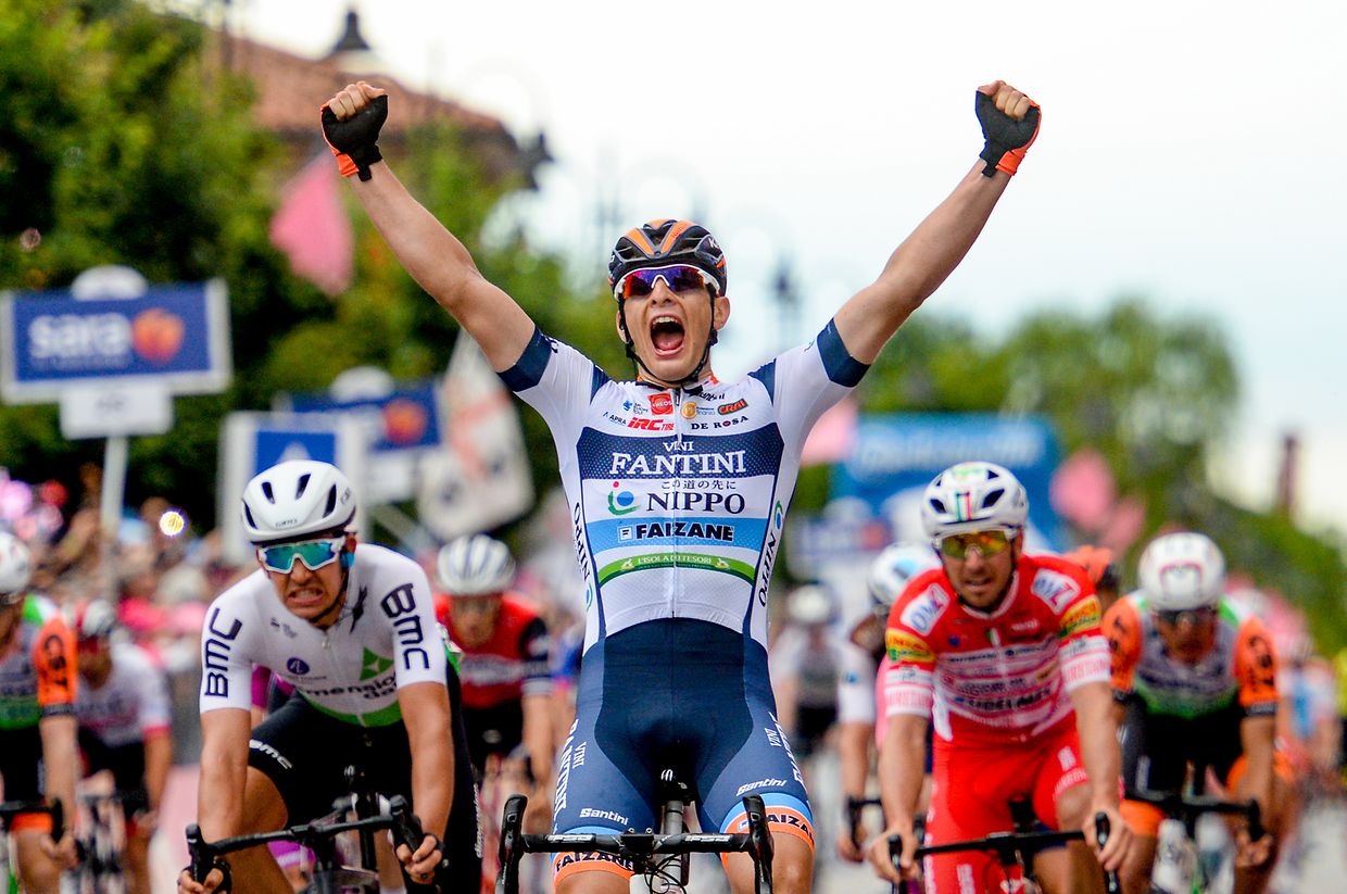 Damiano Cima (I/Nippo) jubelt im Ziel bei seinem ersten Etappensieg. 