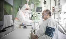 Lokales, Corona-Virus Covid19,  Covid-Intensivstation CHDN Ettelbrück, ( schriftliches Einverständnis des Patienten zur Publikation )Foto: Guy Wolff/Luxemburger Wort