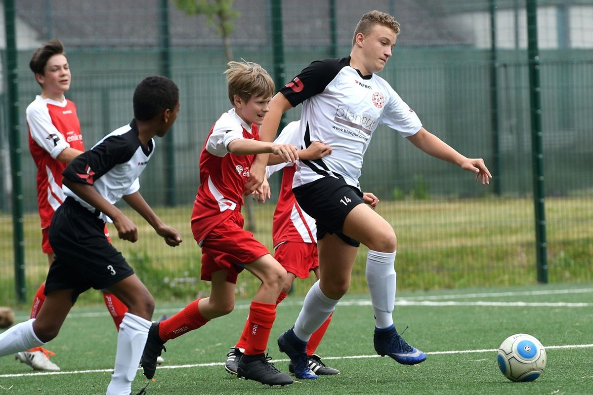 Entente Osten - Red Star Merl Belair.