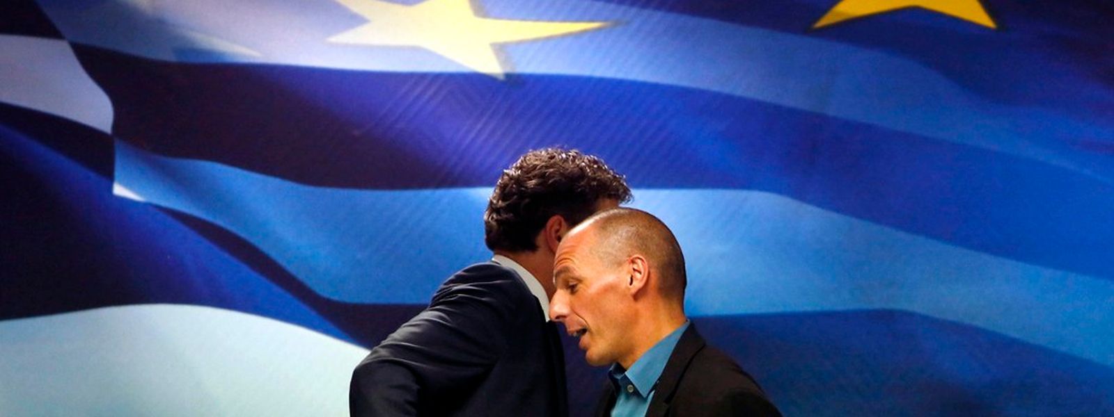 Eurogruppenchef Jeroen Dijsselbloem (l), bei seinem spannungsgeladenen Treffen mit dem neuen griechischen Finanzminister Yanis Varoufakis.