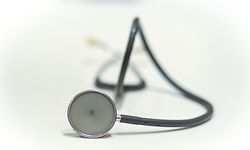 Der Referenzarzt, der Rückgriff auf Generika und Neuausrichtungen im Spitalwesen sind Kernelemente der Gesundheitsreform. 