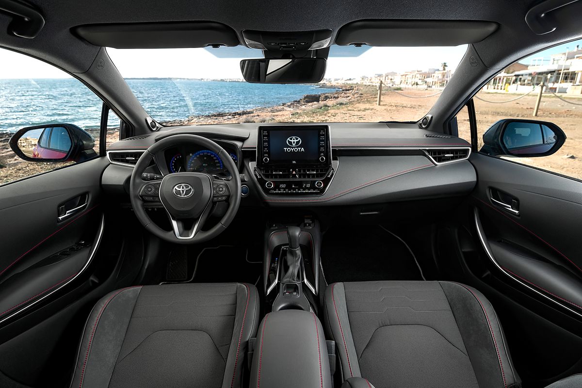Im Corolla-Cockpit verzichtet Toyota auf unnötige Spielereien.