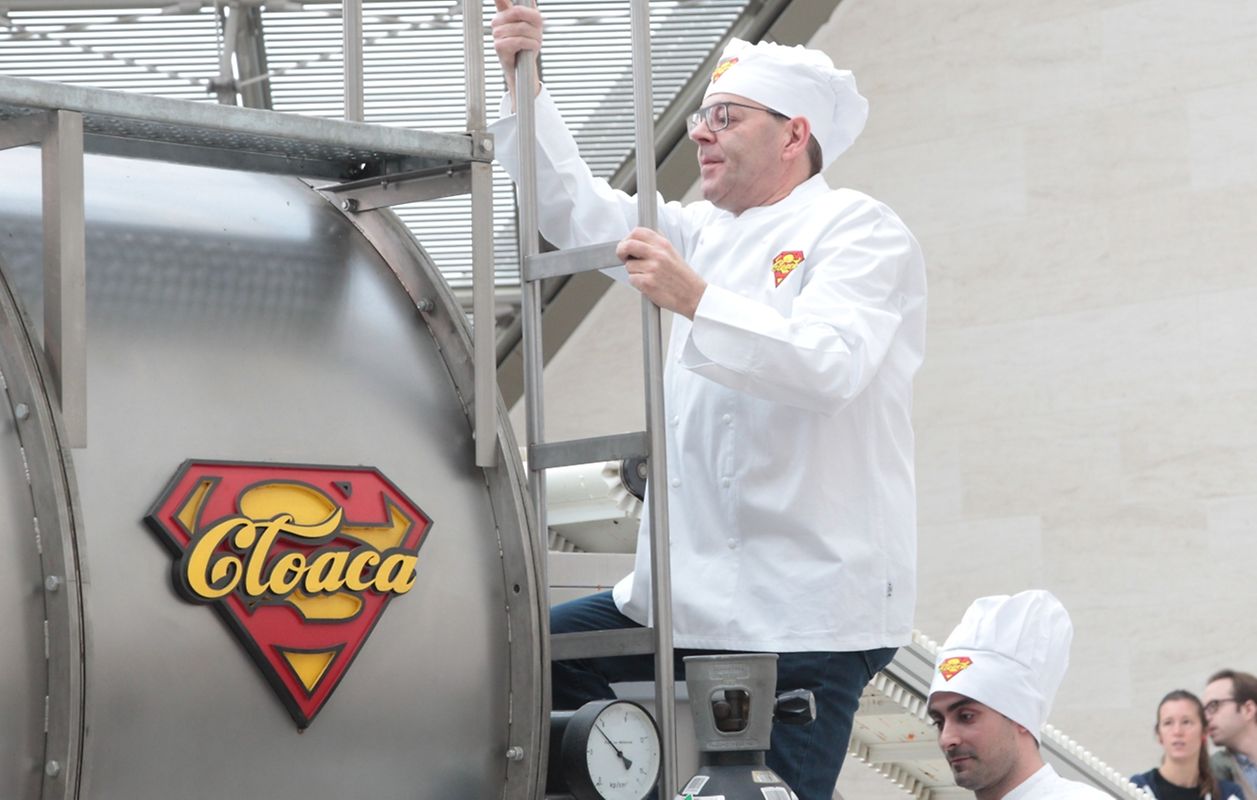 "Cloaca reloaded" des belgischen Künstlers Wim Delvoye.