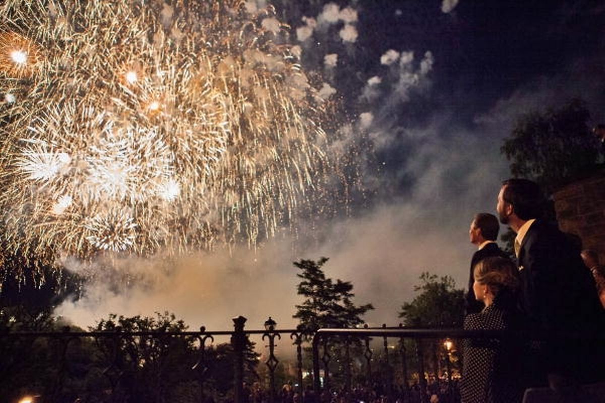 Das Feuerwerk wird in diesem Jahr zum letzten Mal von Fort Thüngen abgefeuert. Nächstes Jahr dürfte der Pont Adolphe wieder zur Verfügung stehen. 