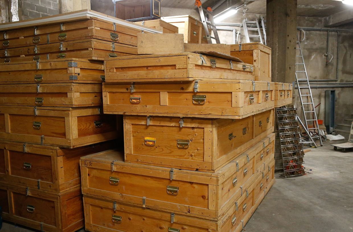 Bis einige Tage vor Beginn der Oktave war der Votivaltar in vielen großen und kleinen Holzkisten verstaut. 