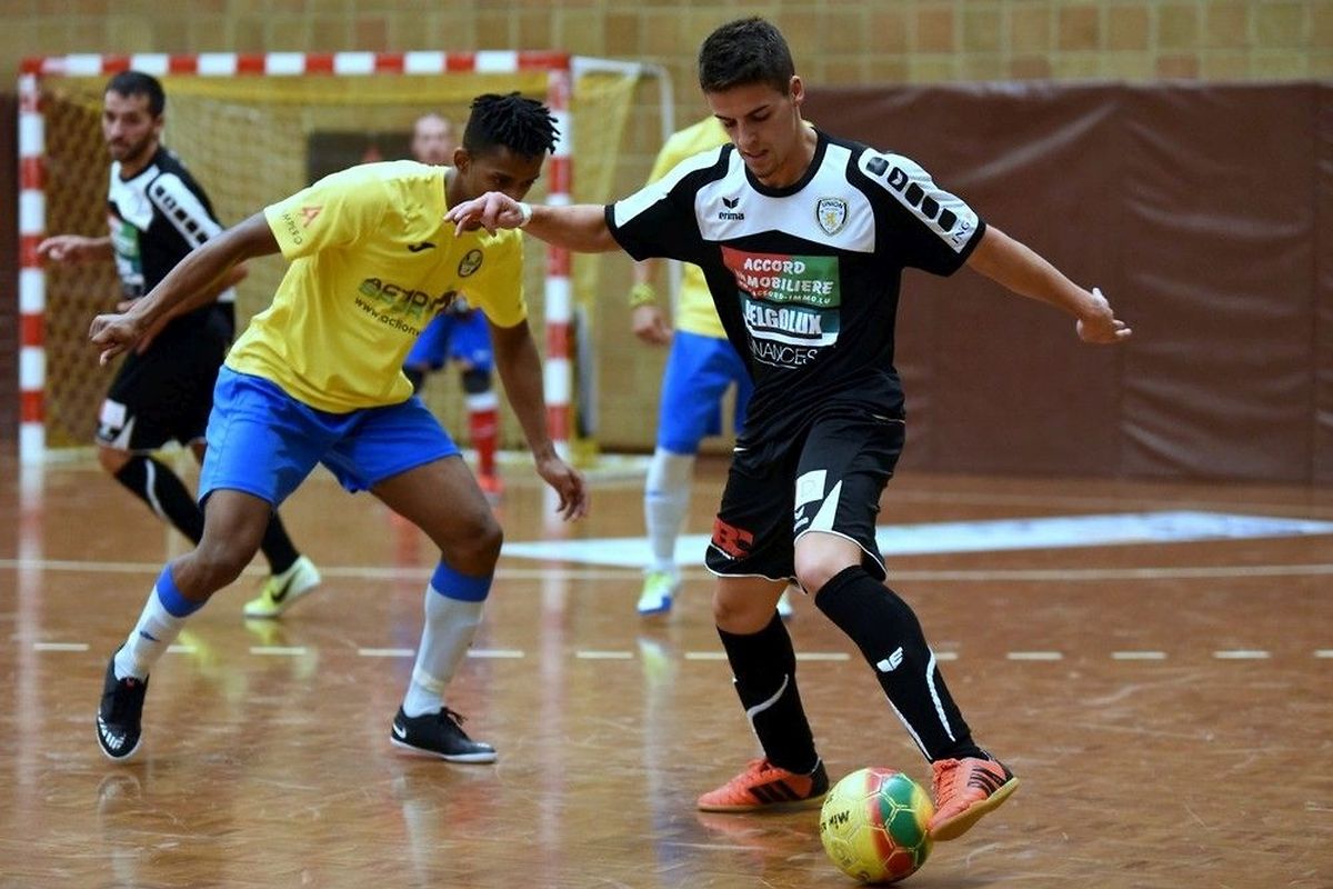 Berdiano Gonçalves au pressing de Filipe Sampaio. Le Samba Seven a pris la mesure de l'Union Titus Pétange 11-3.