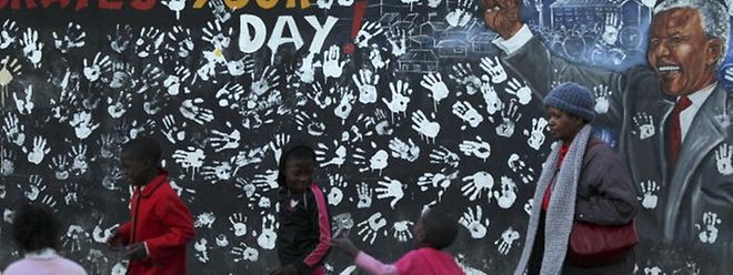 L Afrique Du Sud Chante Joyeux Anniversaire A Nelson Mandela