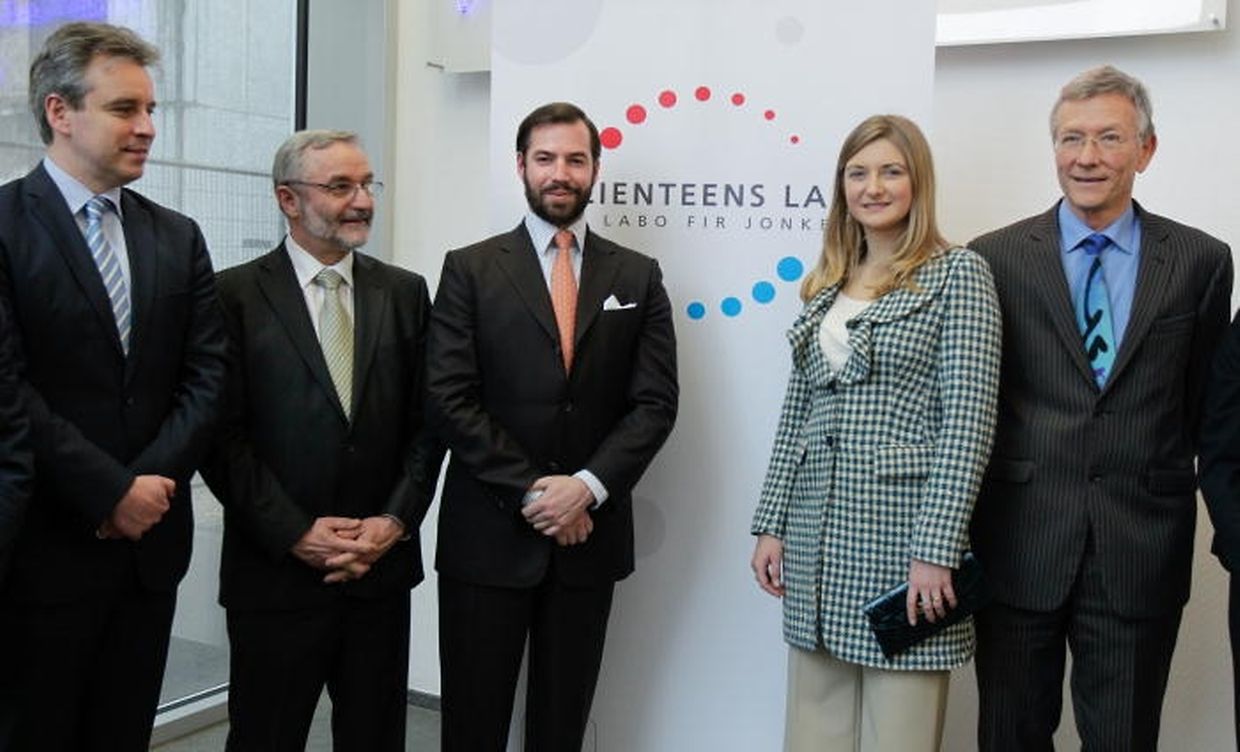 ... im Beisein von Minister Claude Meisch, Prof. Rudi Balling und Rektor Rolf Tarrach.