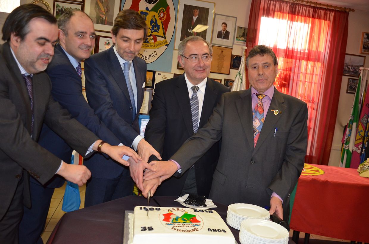 Da esquerda para a direita: o cônsul Rui Monteiro, Patrick Goldschmidt, o embaixador Rui Marques, José Cesário e José Trindade