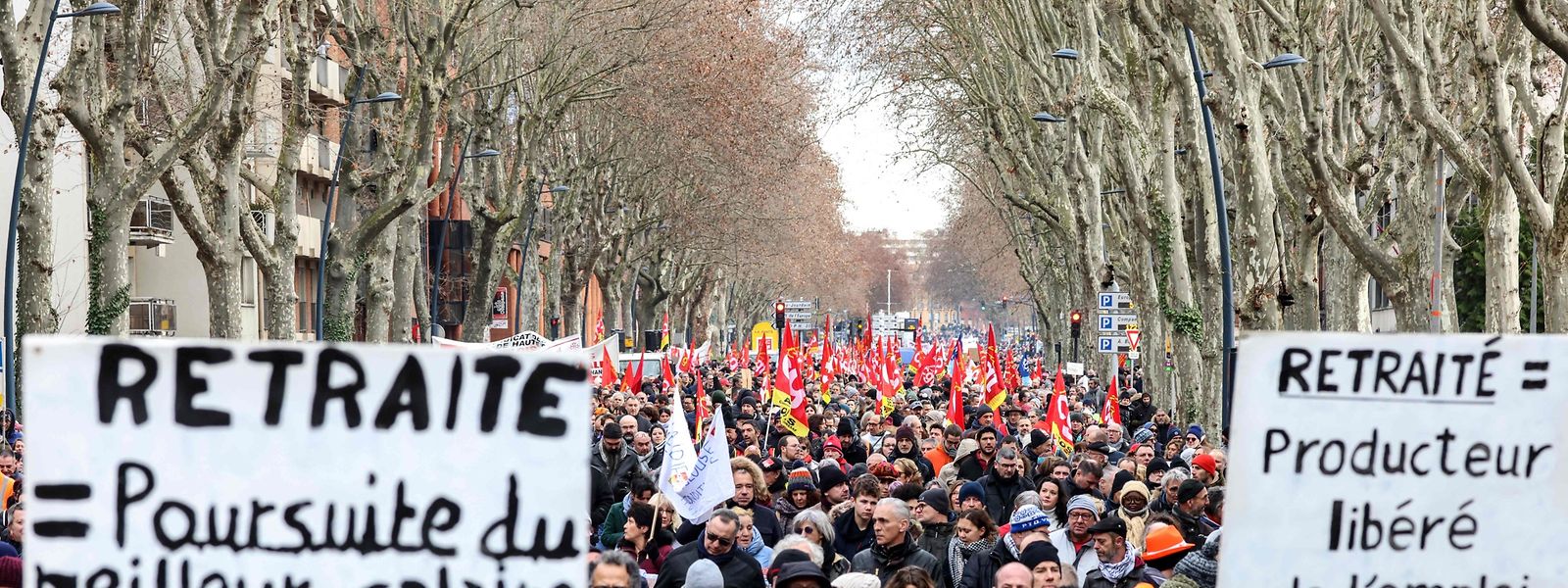 Überall in Frankreich gab es Proteste gegen die Rentenreform, etwa hier in Toulouse.