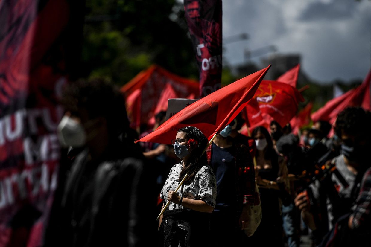 Desfile do 25 de abril na Avenida da Liberdade, em Lisboa.