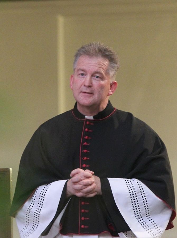 Messe für das Domkapitel, den Bischofsrat, das Centre Jean XXIII, die Diözesankurie, die Diözesanverwaltung, das Seelsorgereferat und alle kirchlichen Mitarbeiterinnen und Mitarbeiter.