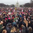 A designada Marcha das Mulheres é um protesto que se realiza hoje em mais de 60 países e que se junta à marcha que acontece em Washington