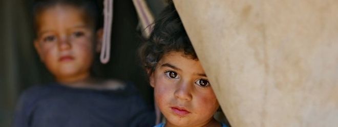 Dieses syrische Kind ist vor zweieinhalb Jahren mit seiner Familie nach Jordanien geflohen, wo es in einer Zeltsiedlung lebt. 