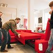 Was kann die Couch? Modelle zum Ausziehen dienen etwa auch als Schlafcouch für Gäste.