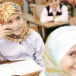Kind Schule Schüler Muslim Türkei Kopftuch Arabe (Shutterstock)