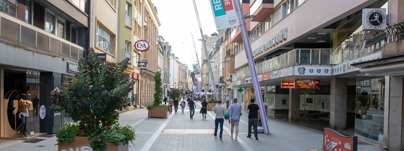 In Esch befindet sich die längste Fußgängerzone des Landes. 