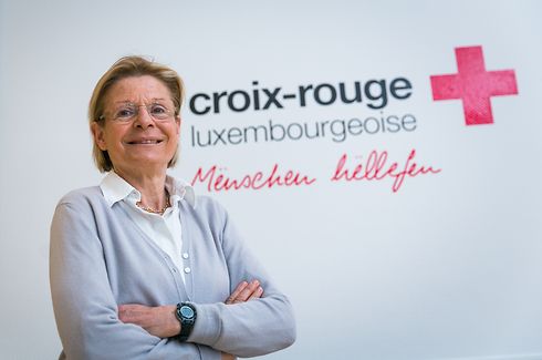 Rita Krombach, Vizepräsidentin des Luxemburger Roten Kreuzes, sammelt selbst seit 35 Jahren Spenden.