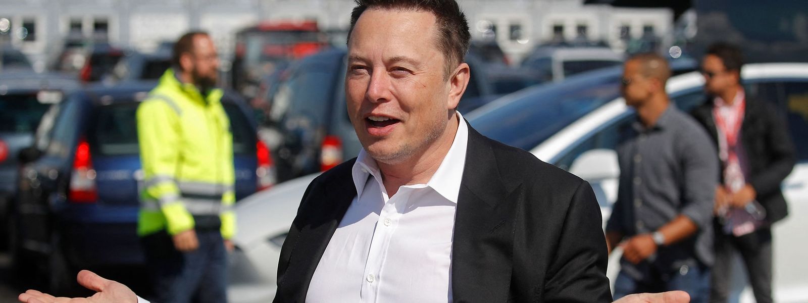 Dès vendredi, Elon Musk a demandé à des ingénieurs de travailler sans relâche sur cette refonte du système. 
