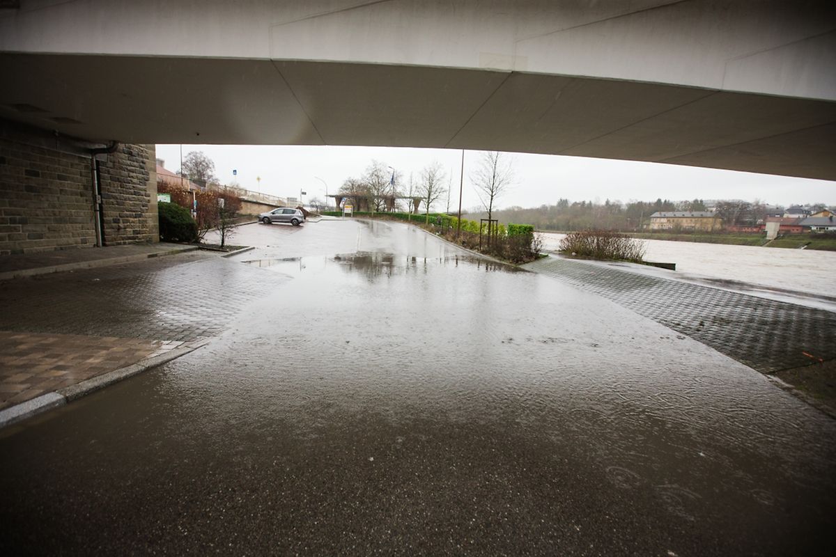Hochwasser an der Mosel am Donnerstagmorgen.