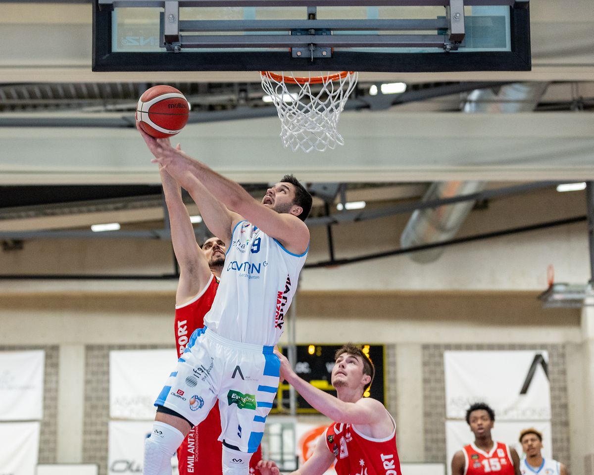 Mhailo Andjelkovic und Contern möchten Basket Esch überraschen.