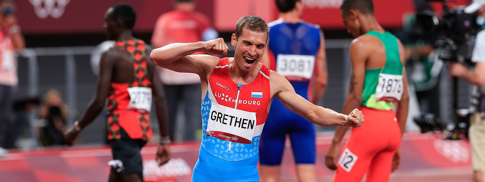 Charles Grethen freut sich über seinen neuen Landesrekord und den Finaleinzug.