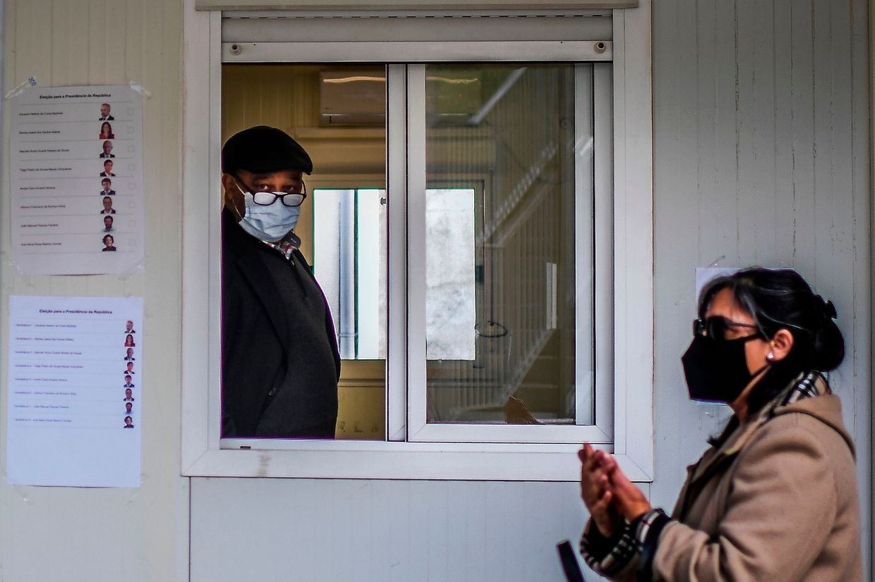Urna numa escola em Benfica, Lisboa.