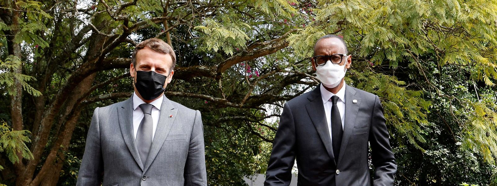 Der französische Präsident Emmanuel Macron am Donnerstag neben Paul Kagame, Präsident von Ruanda.