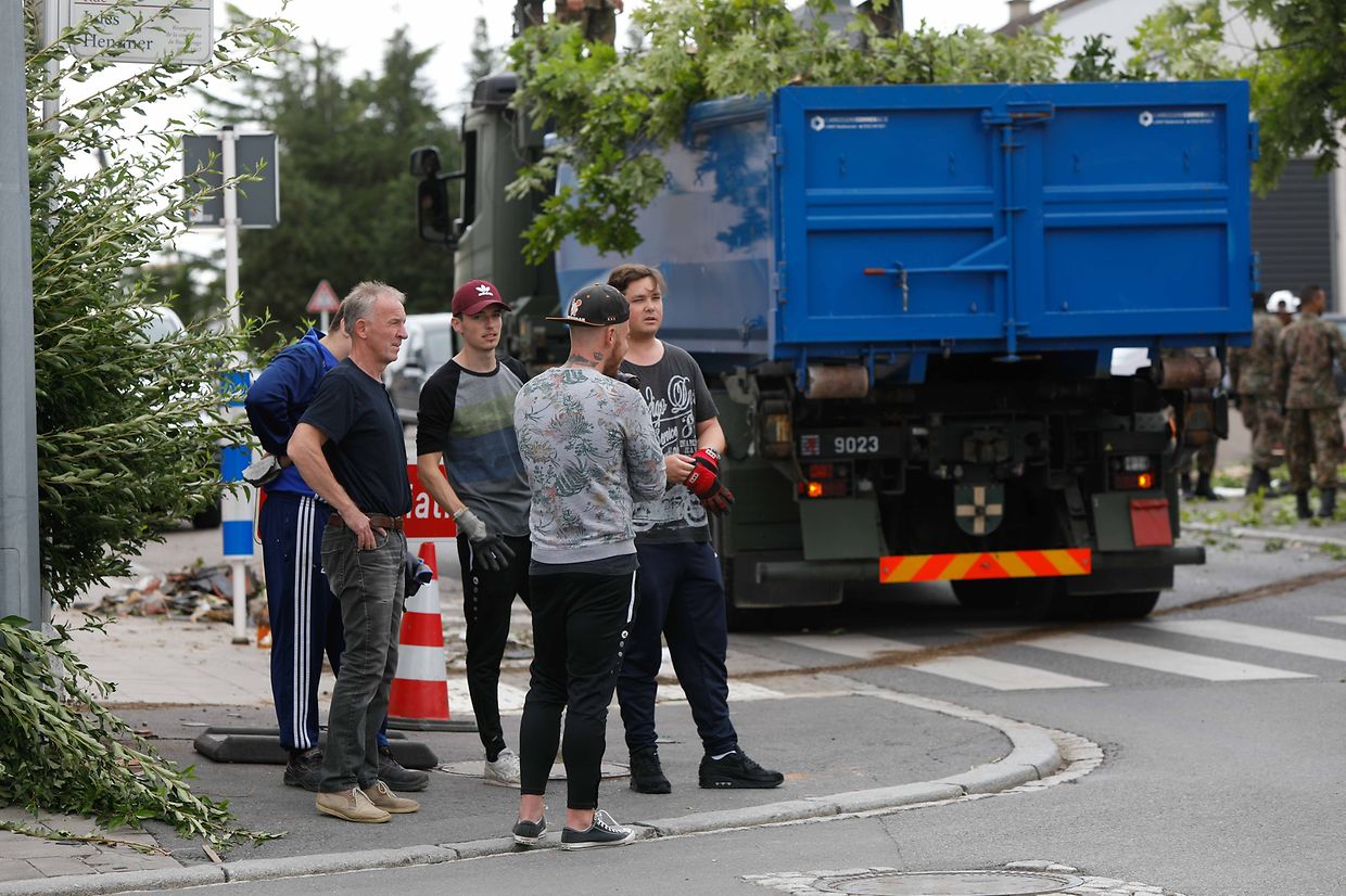 Lokales, online, Bascharage,  ,Tornado, Sturm, 2. Tag, Helfer, Aufräumarbeiten,   Foto: Anouk Antony/Luxemburger Wort