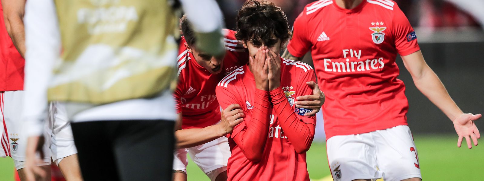 Liga Europa Benfica Tenta Chegar Hoje A 15 Âª Meia Final