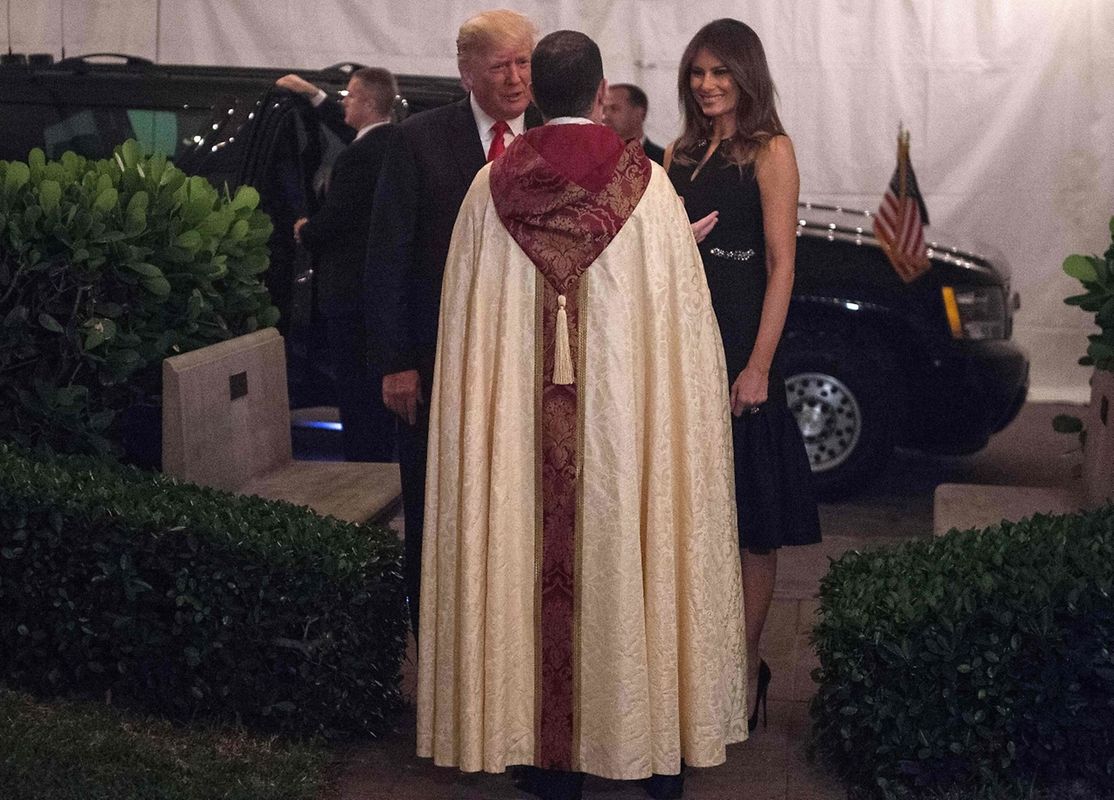 US-Präsident Donald Trump und First Lady Melania Trump haben Heiligabend in Florida verbracht.