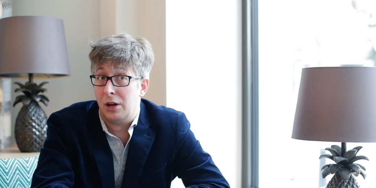 O historiador luxemburguês Thierry Hinger assina uma tese sobre as políticas de emigração e as associações portuguesas no Luxemburgo.