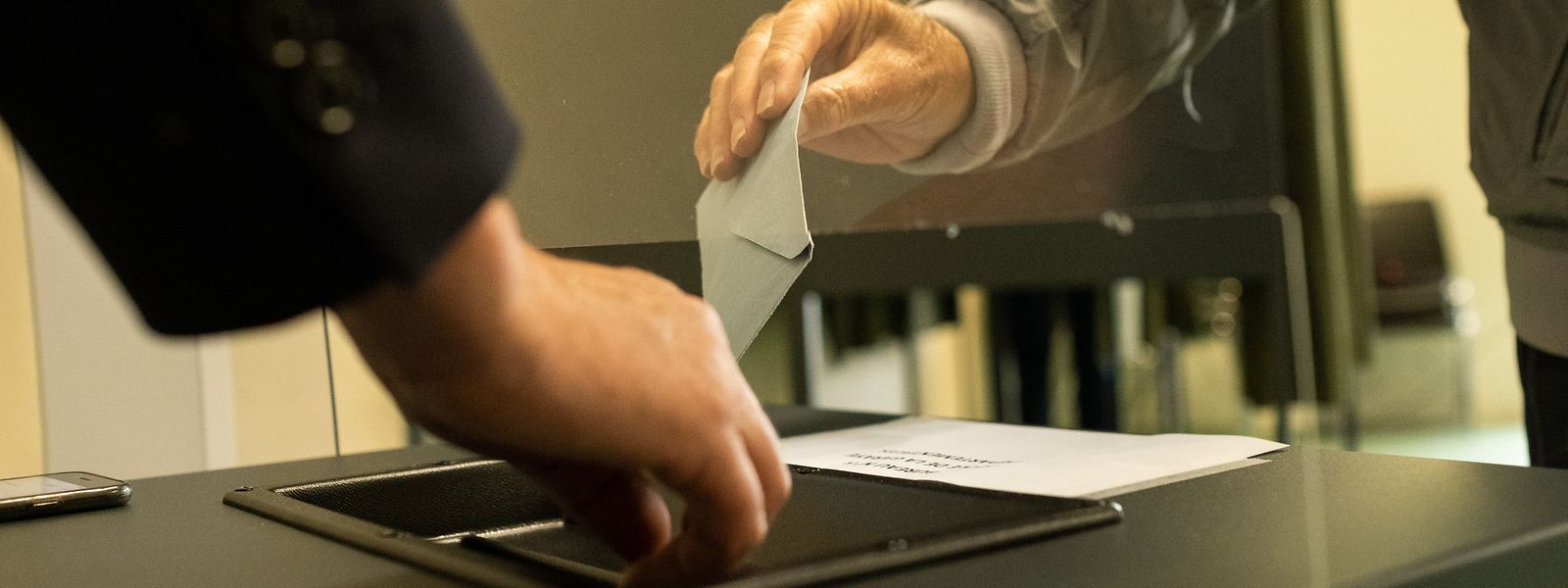 Pour voter, il faut s'inscrire au préalable sur la liste électorale consulaire. 