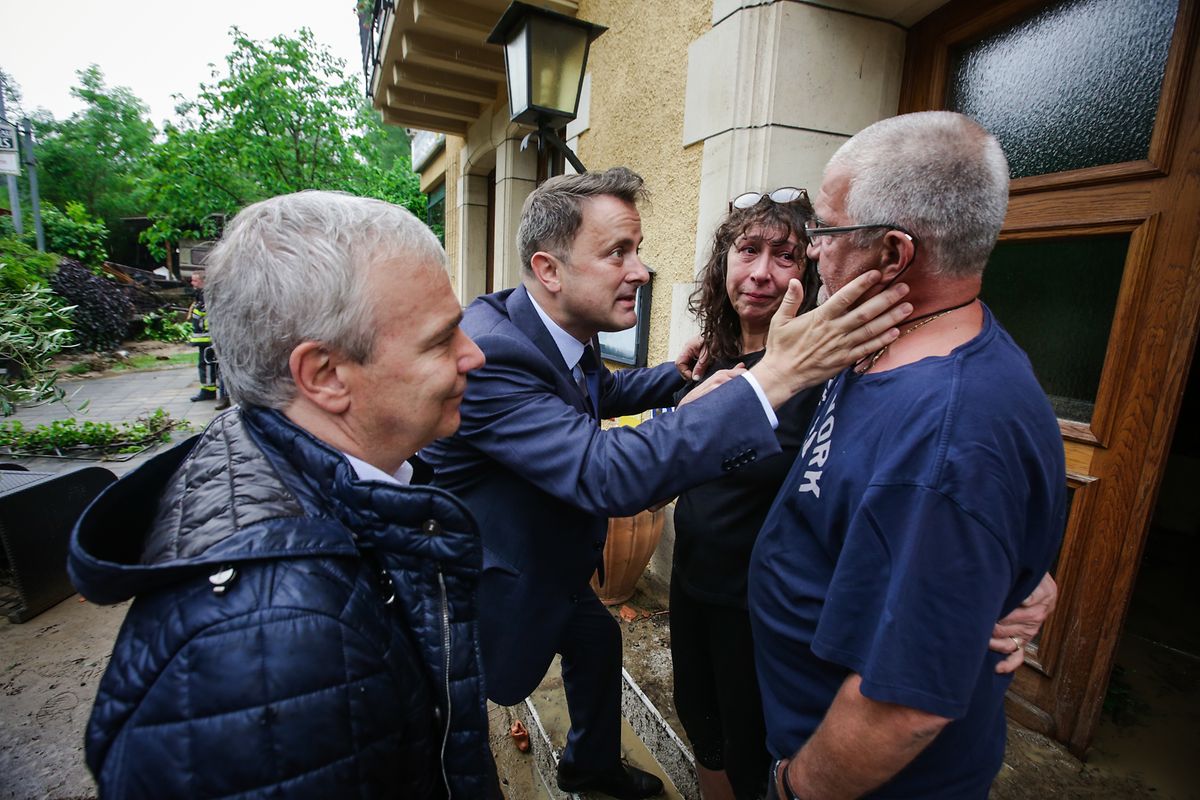 Staatsminister Xavier Bettel und Innenminister Dan Kersch im Müllerthal.