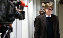 Le chef de la délégation du Fonds monétaire international, Erik de Vrijer, arrive dans les locaux du ministère des Finances rue de la Congrégation à l'issue de deux semaines de travail sur le terrain. ⋌(Photo: Christophe Karaba)