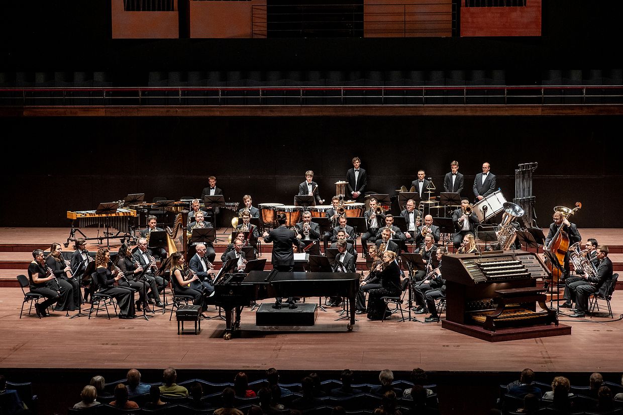 Luxembourg Wind Orchestra - LWO - "Hope" - Luxembourg - Ville - Philharmonie - 12/03/2022 - photo: claude piscitelliLuxembourg Wind Orchestra - LWO - "Hope" - Luxembourg - Ville - Philharmonie - 12/03/2022 - photo: claude piscitelli
Luxembourg Wind Orchestra
Philippe Noesen direction
Zala Kravos piano
Maurice Clement orgue