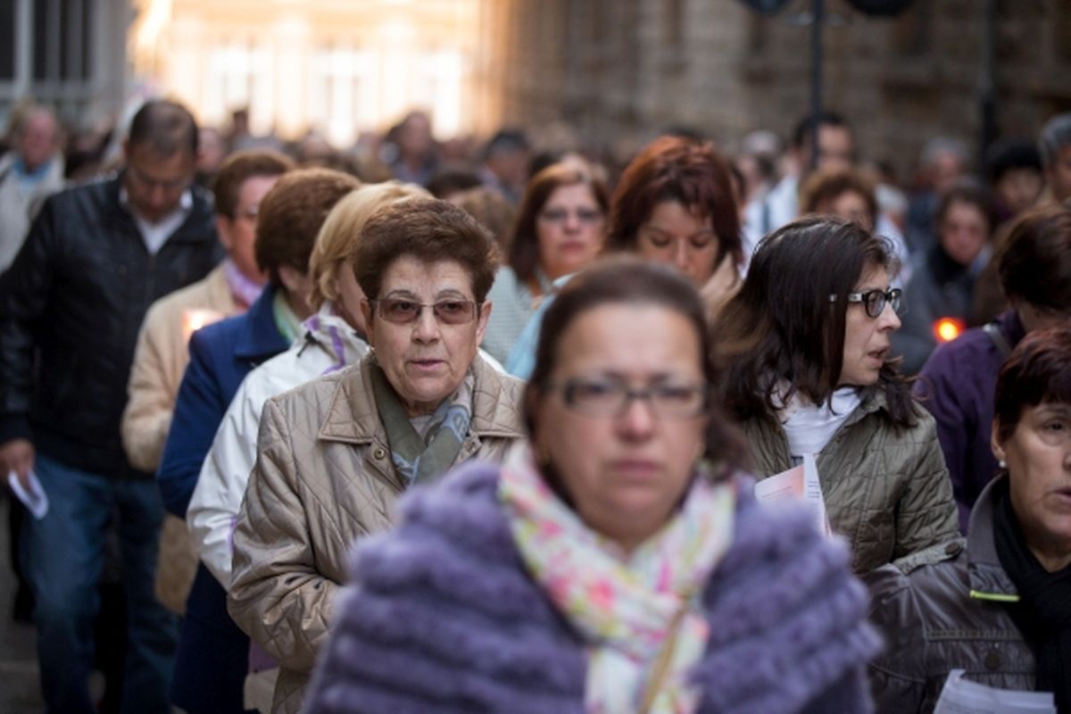 Lichterprozession von der Herz-Jesu-Kirche zur Kathedrale.