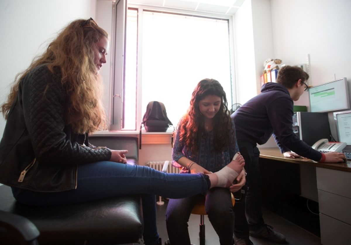 Die motivierten Jugendlichen haben „Freude daran, anderen zu helfen.“ Ihr "Chef", Jean-Louis Gindt, ist sehr zufrieden mit der Arbeit, die sie leisten.