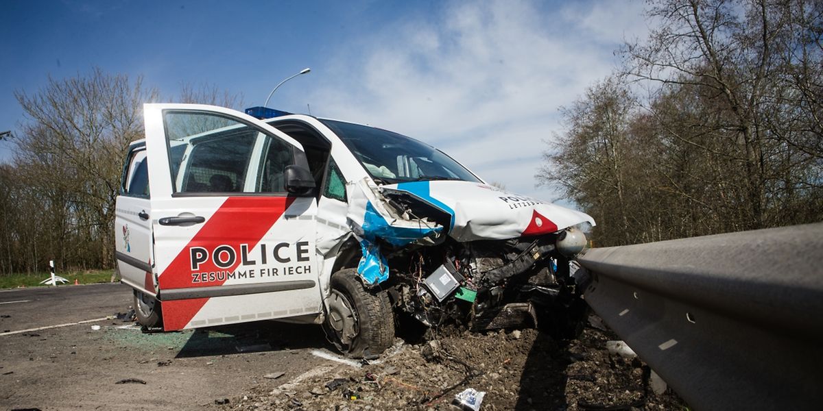 Bei der Kollision ist ein Polizist gestorben.