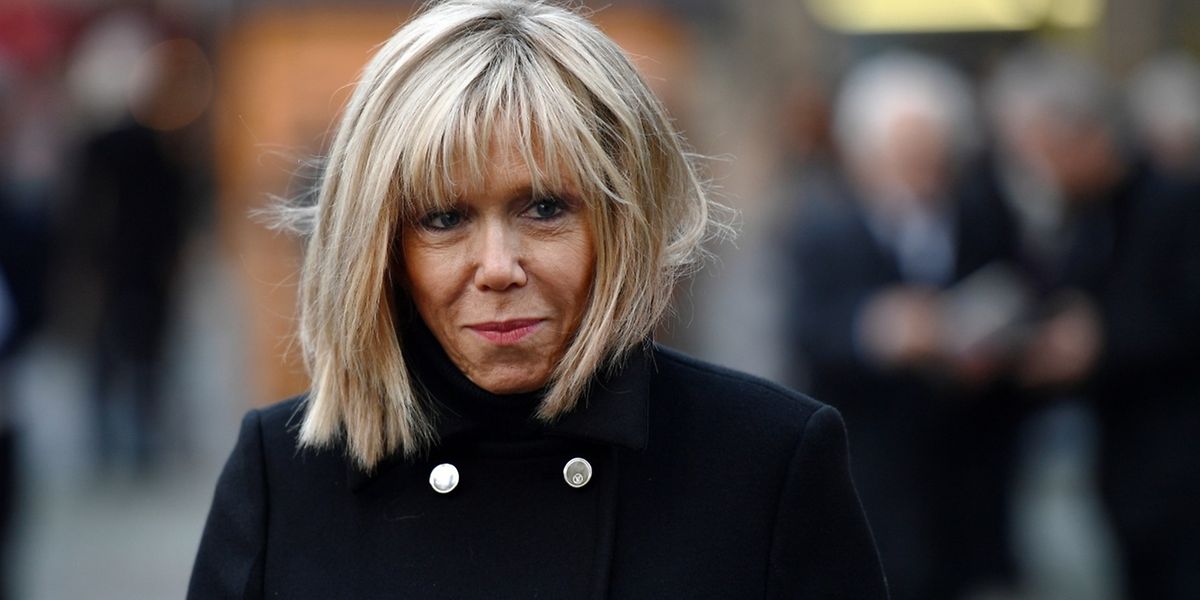 Ein Portrat Von Brigitte Macron Frau Mit Einfluss