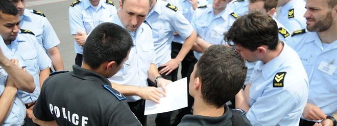 79 angehende Inspektoren befinden sich derzeit im ersten Ausbildungsjahr der Polizeischule und 40 im zweiten. Zudem werden elf Brigadiere ausgebildet. 