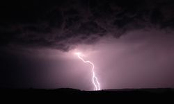 Gewitterfotos - aufgenommen im Tal der Our in der Gegend von Vianden / Foto: Armand WAGNER