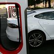 A Tesla Model S charges at a Tesla Supercharger station in Cabazon, California, U.S. May 18, 2016.  REUTERS/Sam Mircovich/File Photo