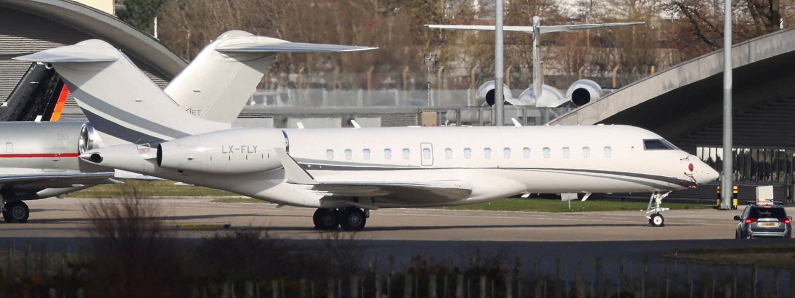 Die Bombardier BD700-1A10, registriert bei Global Jet Luxembourg, auf dem Flughafen Farnborough, am Mittwoch.